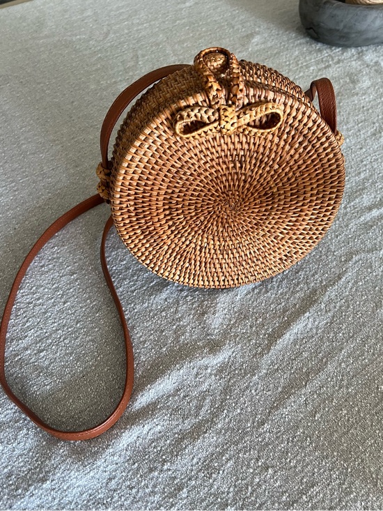 None Handbags - UNBRANDED • round rattan woven crossbody purse